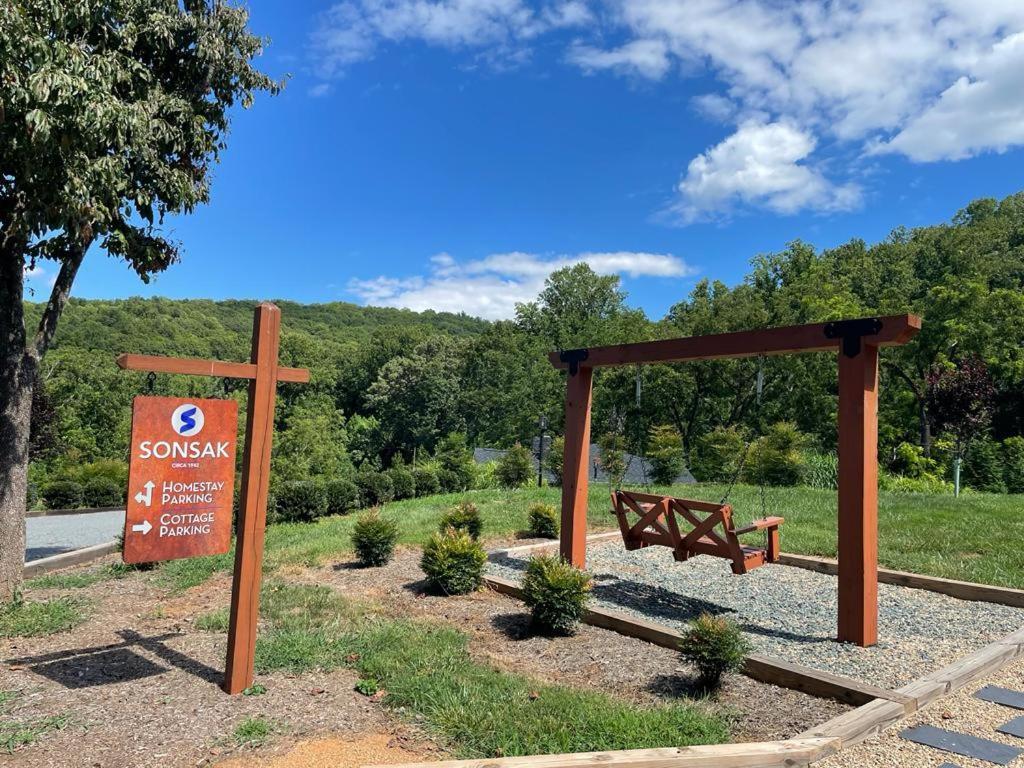 Apartmán Sonsak - Unit 4 Charlottesville Exteriér fotografie